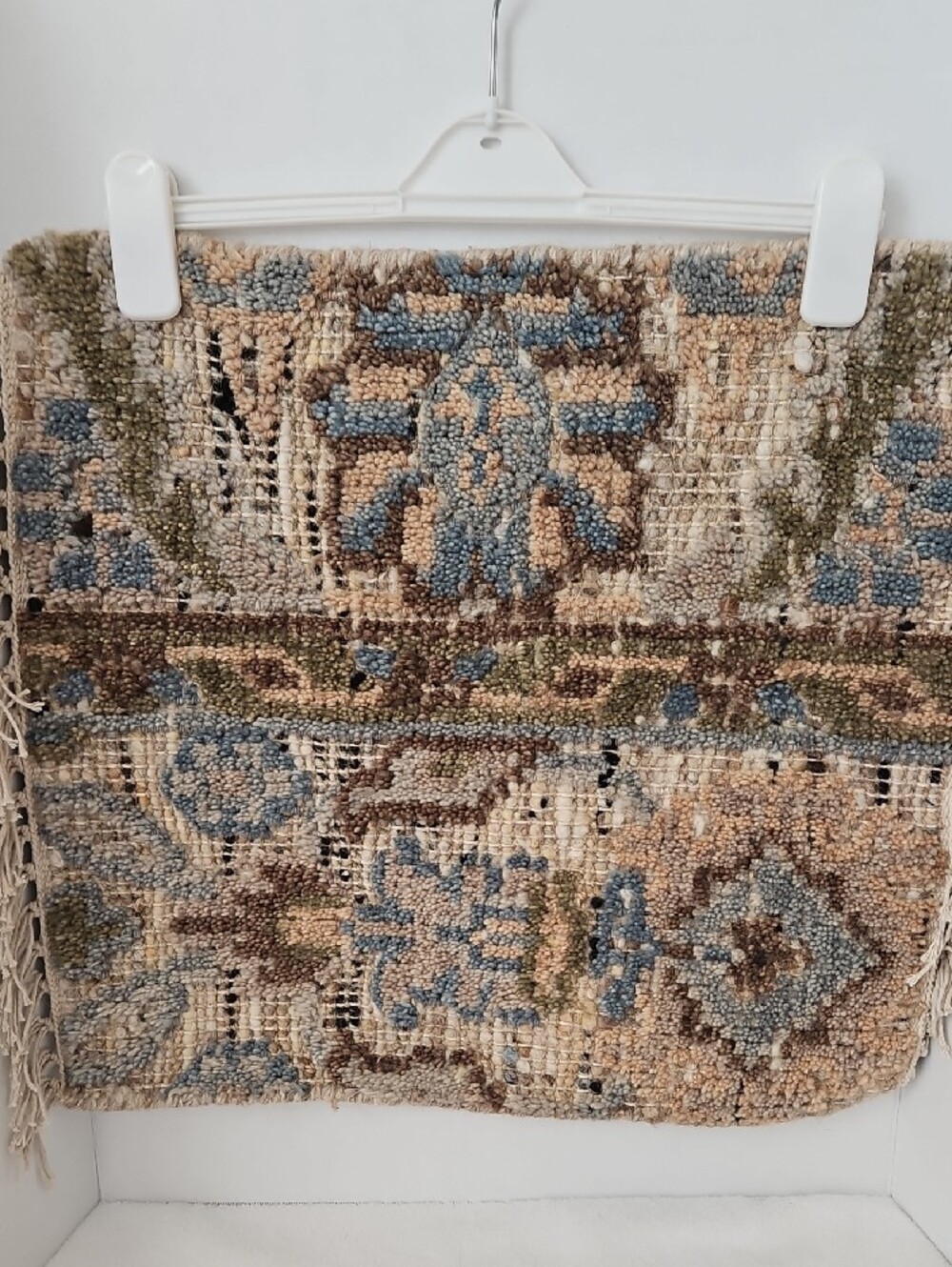 Pottery Barn NWT Ellen Handknotted Wool Jute Blend Fringe Accent Rug